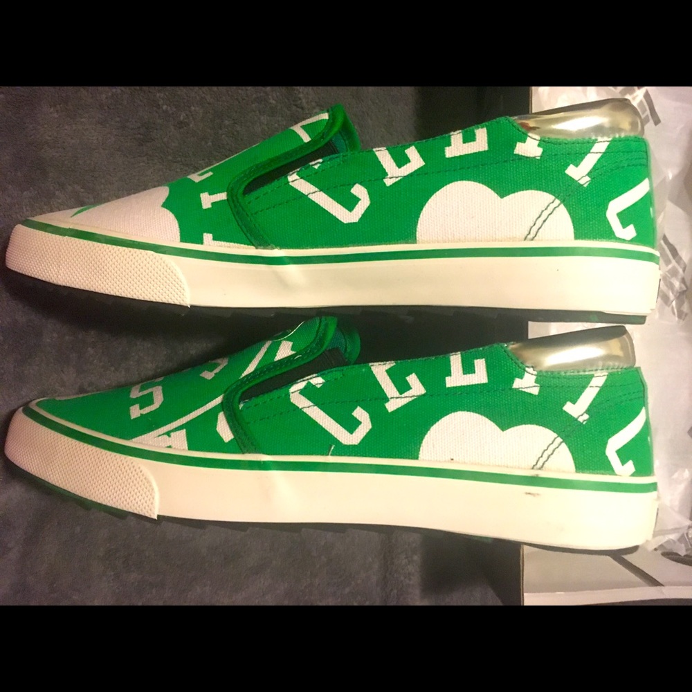 Men’s Celtics pattern sneakers